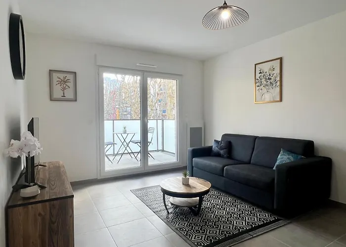 Brand New Flat With Terrace And Parc View