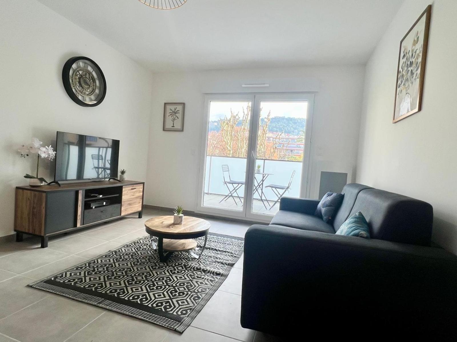 Brand New Flat With Terrace And Parc View *